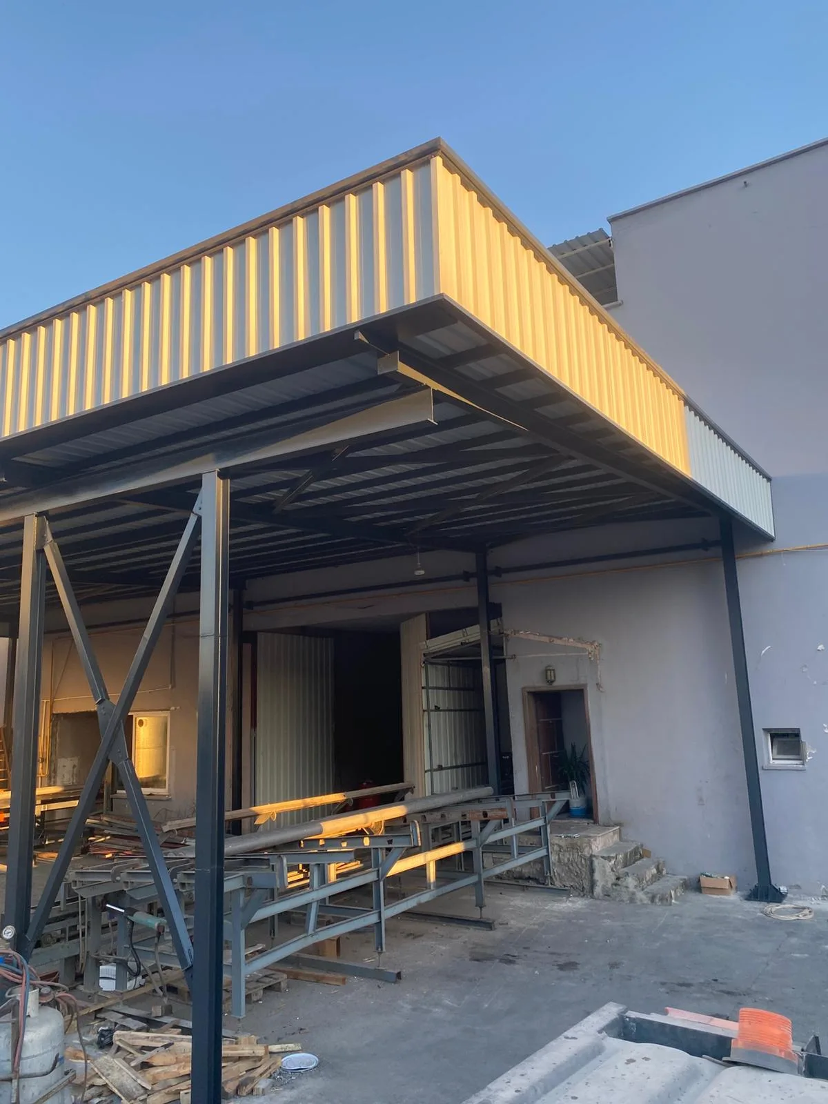 Düz Çelik Çatı Modeli gerçek proje uygulaması